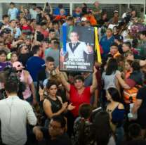 Llevaban los restos de Huguito Flores y pasó algo increíble en la ruta: "Aparecieron..."