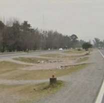 Iban en moto con su hija de 3 años y chocaron con un colectivo: murieron los tres