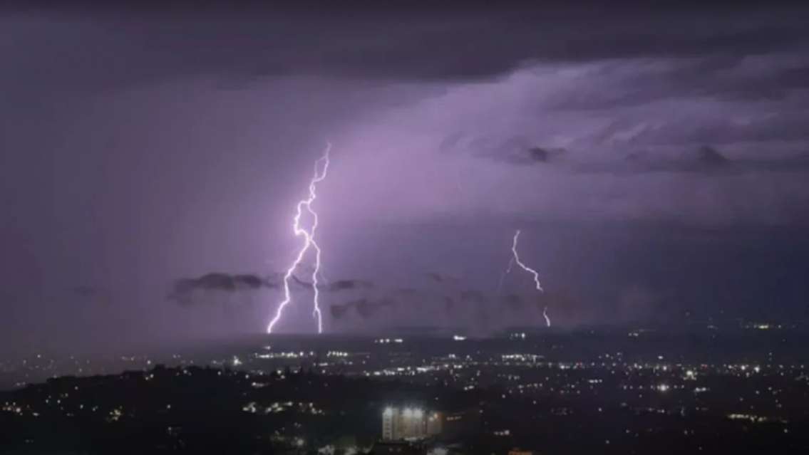Alerta naranja por tormentas en Jujuy: a qué hora se larga