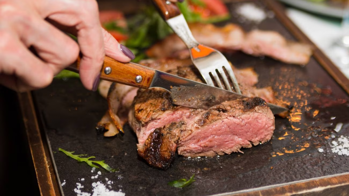 Con el aumento de la carne, ¿cuánto cuestan las cenas de Navidad y Año Nuevo?