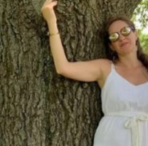 "Ecosexualidad", señora de 45 años se puso de novia con un árbol 