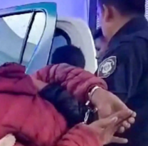 Turistas porteños hicieron un escándalo en Purmamarca: Le pegaron a un policía