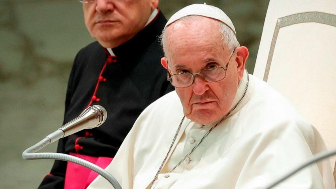 "Una chica muy guapa e inteligente y una mujer de la industria del cine", las novias de Jorge Bergoglio