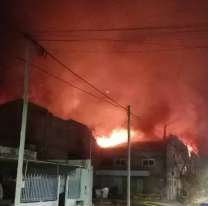Discutió con su hijo, incendió la casa y vecinos encontraron lo peor en el lavadero
