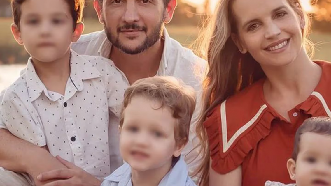 "Besos en la boca a su hijo", repudian a Sabrina Garciarena, esposa de Germán Paoloski