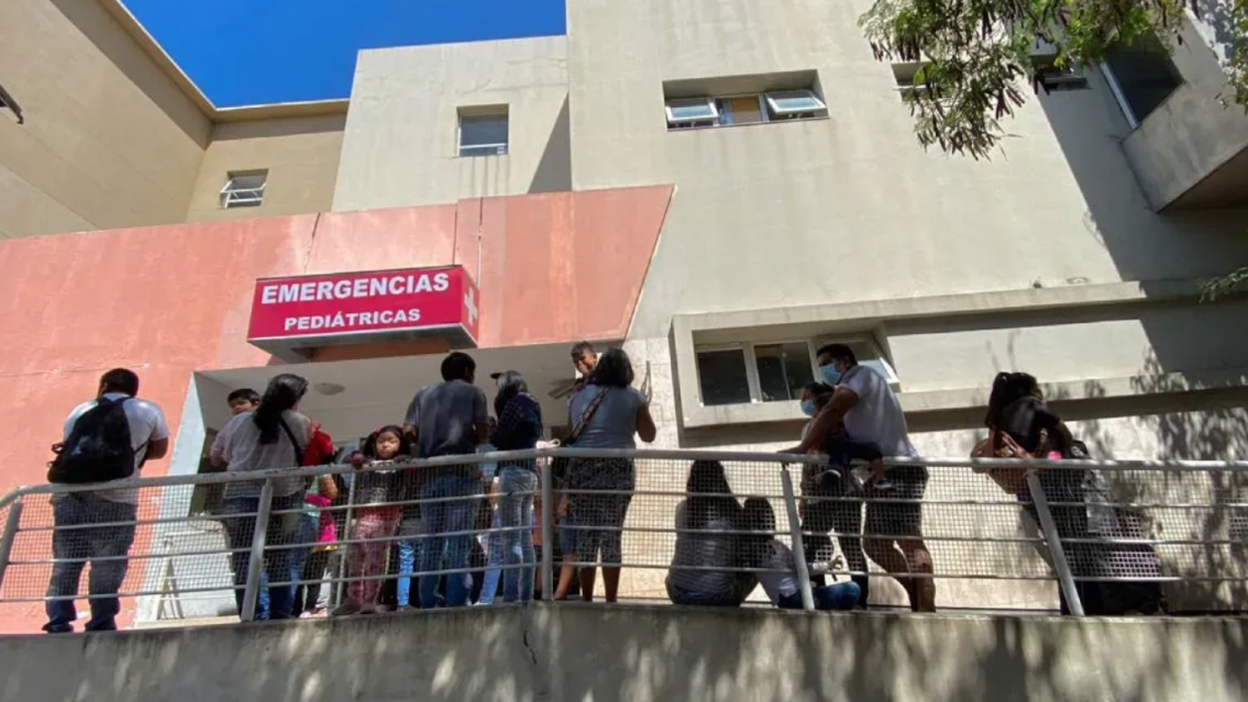 Médico jujeño lamentó que "hay colegas jubilados trabajando para poder comer"