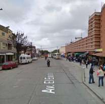 Jujeña salió de un bar de avenida El Éxodo y de la nada agarró a botellazos a dos chicas