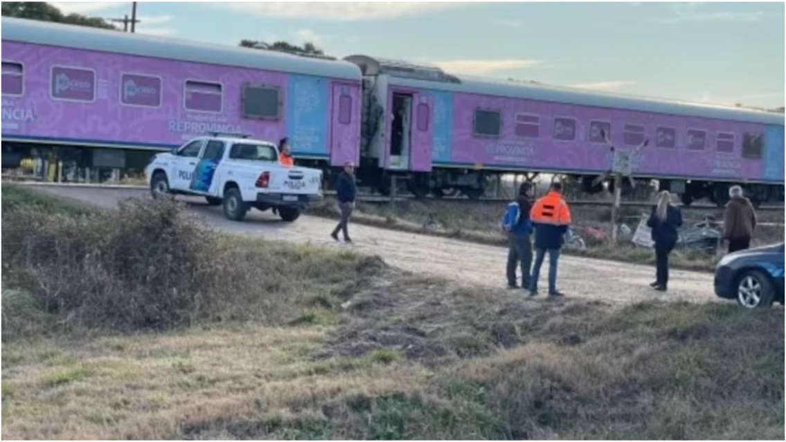 Tren arrolló un auto: murió una nena de 10 años