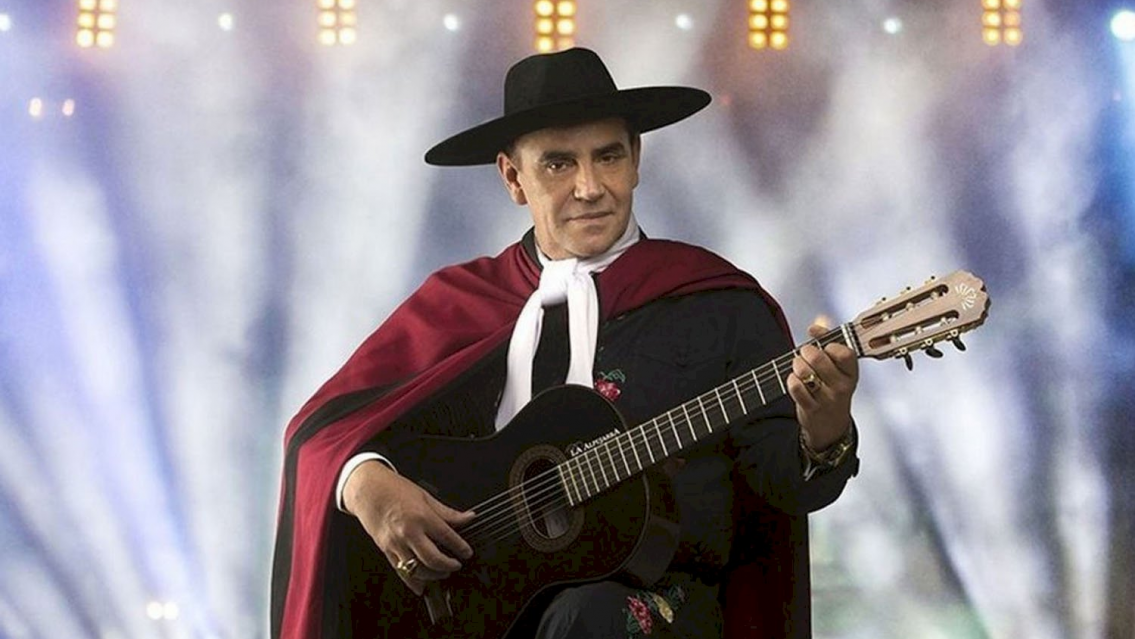 Acusan de algo terrible al Chaqueño Palavecino: el cantante más querido en problemas