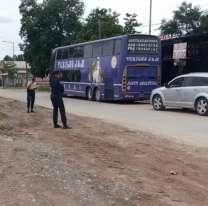 Jujeño quería arreglar la rueda de un colectivo y fue aplastado