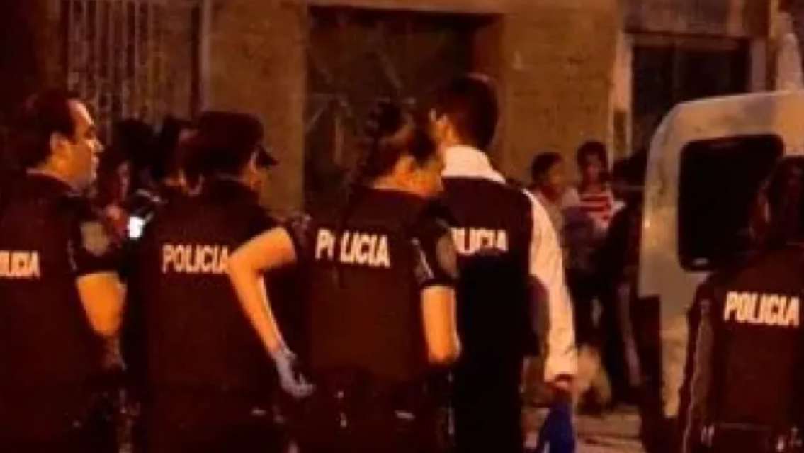 Salió a orinar en pleno casamiento y le terminaron quitando la vida: todos en shock