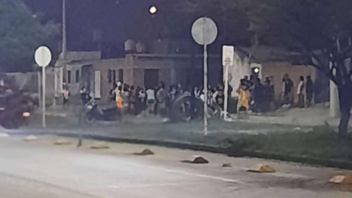 Un hombre en moto atropelló a un nene que iba en bicicleta en barrio Solidaridad