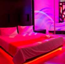 Escándalo amoroso en un 'telo': fue a buscar a su ex y estaba con su amigo