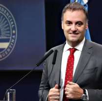 El día que Manuel Adorni dijo que ir al FMI era una «evidencia del rotundo fracaso del Gobierno»