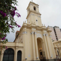 [Urgente] Parte de la Catedral de Jujuy se desmoronó: la cierran hasta nuevo aviso 