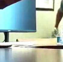 El peor ordenanza: orinaba en el bidón de agua para que tomen sus compañeros