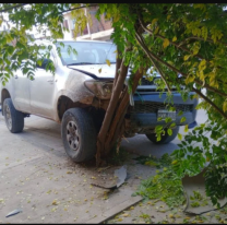 Atropellaron a una de las vecinas más queridas de Alto Comedero: así quedó la camioneta