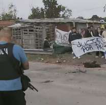 Tensión en un piquete: un nene intentó atacar a un policía con un cuchillo