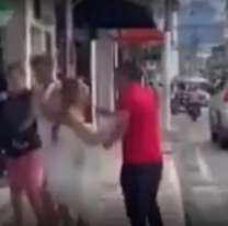 A los gritos afuera de un telo: fue con su amante y así la descubrió su marido