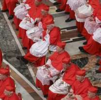 Un cardenal vació el minibar del Vaticano creyendo que era gratis: la reacción