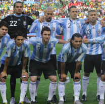 Jugó en la selección junto a Messi y ahora toca la guitarra en la calle [VIDEO]