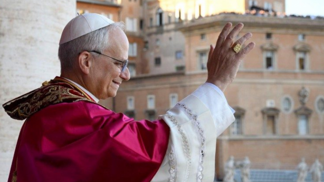Qué piensa el nuevo papa sobre el aborto y los derechos LGBT