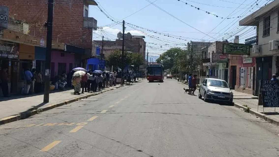 "Me desmayo, me desmayo": abuelo jujeño asaltó a la mujer que fue a ayudarlo