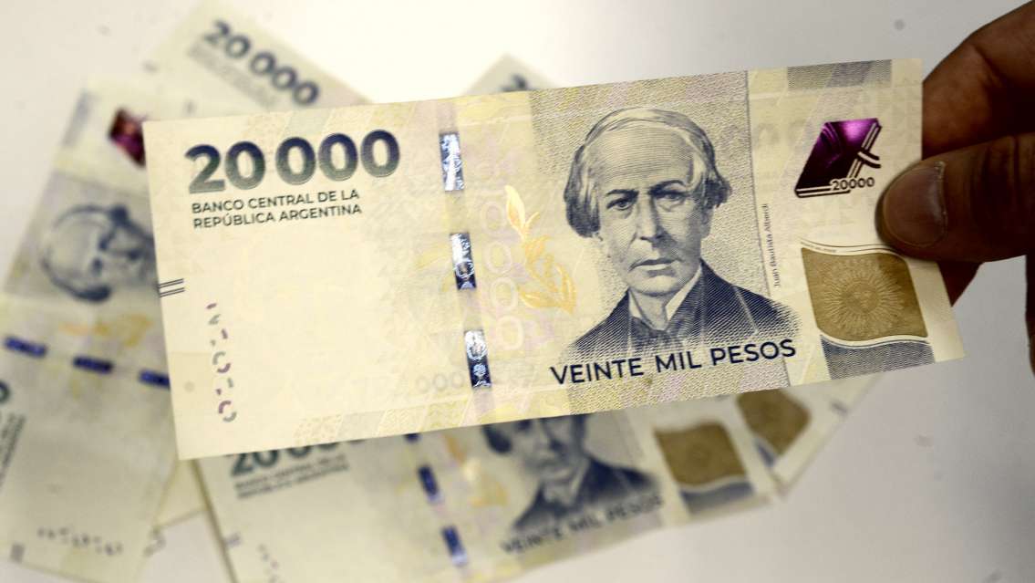 Cayeron los chantas jujeños que andaban con un montón de billetes falsos 