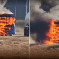 Se prendió fuego un colectivo en Salta: Conmoción total