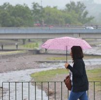 A taparse hasta la cabeza: lluvia y descenso de temperatura en Jujuy