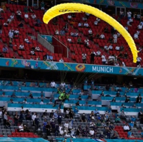 Protesta de Greenpeace en plena Eurocopa casi termina a los tiros
