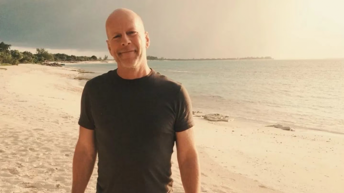 Pedido desesperado de la esposa de Bruce Willis, "¡¡¡NO LE GRITEN!!!". Tiene una enfermedad mental