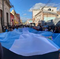 Paro total en Jujuy: docentes y estatales protestan por los salarios