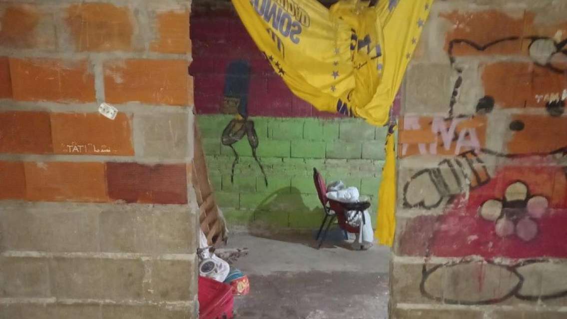 Conmoción: gendarmería rescató a una nenita de 4 años que estaba sola en una casa