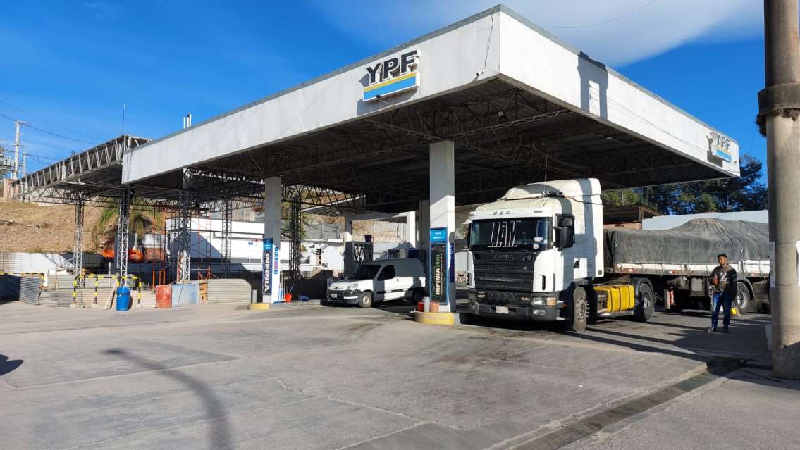 En minutos cierran las estaciones de servicio de Jujuy