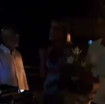Estaban por anunciar su casamiento y él mostró cómo ella lo hizo "chivo astudo"