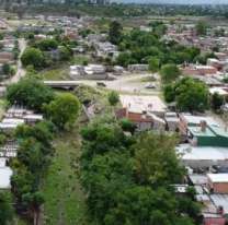 Jujeño se sacó en la calle, revisó el celular de su novia y la apuñaló