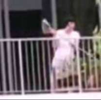 Jujeña salió a los gritos por el balcón y dijo que su hijo le estaba pegando