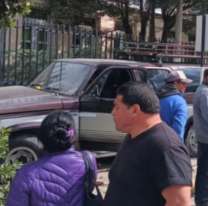 Se ahogó con hojas de coca y chocó contra una escuela