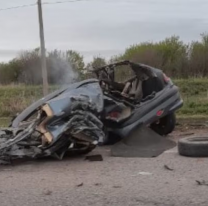 Changuito de 16 años chocó contra un camión y murió, así quedó el auto