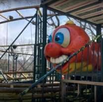 Un nene de dos años sufrió una fractura tras caerse de un juego en un parque