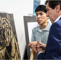 Carlos Sadir visitó la Expo Educativa  y resaltó la oferta académica