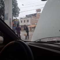Coronel Arias: abuelito salió temprano a vender pochoclos en la estación de servicio
