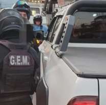 Tensión en pleno centro jujeño: golpeó a un policía de tránsito por una multa