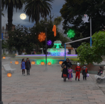 Perico se prepara para una gran Fiesta de Halloween en la Plaza San Martín