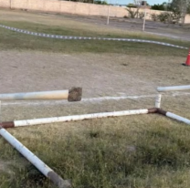 Nene de 13 años muere aplastado por un arco de fútbol